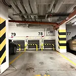 Matejki ~ Self Check-in 24 ~ Parking Вроцлав