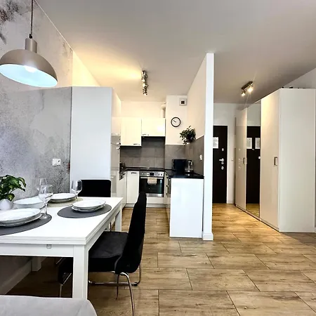 Matejki ~ Self Check-in 24 ~ Parking *