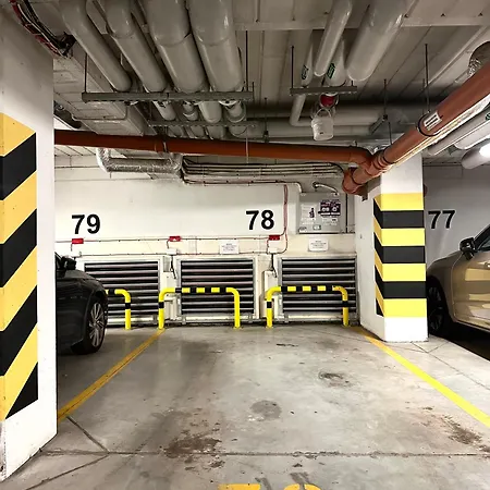 Matejki ~ Self Check-in 24 ~ Parking فروتسواف