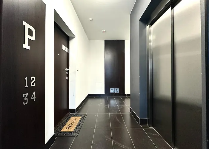 Matejki ~ Self Check-in 24 ~ Parking