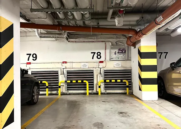 Matejki ~ Self Check-in 24 ~ Parking Вроцлав