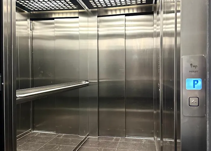 아파트 Matejki ~ Self Check-in 24 ~ Parking